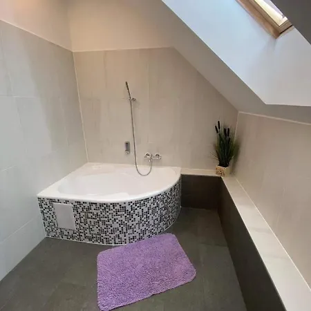 Гостевой дом Corner Тихань