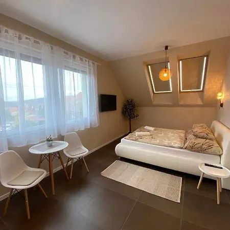 Гостевой дом Corner Тихань