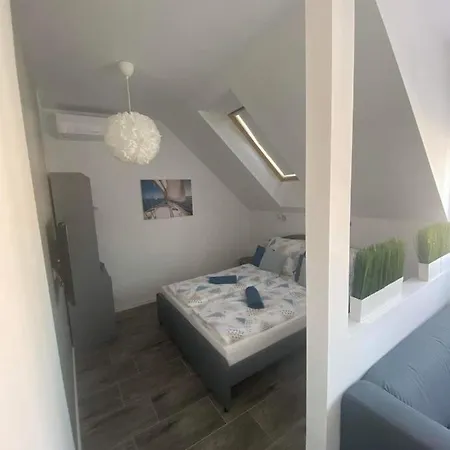 Corner 招待所 蒂豪尼